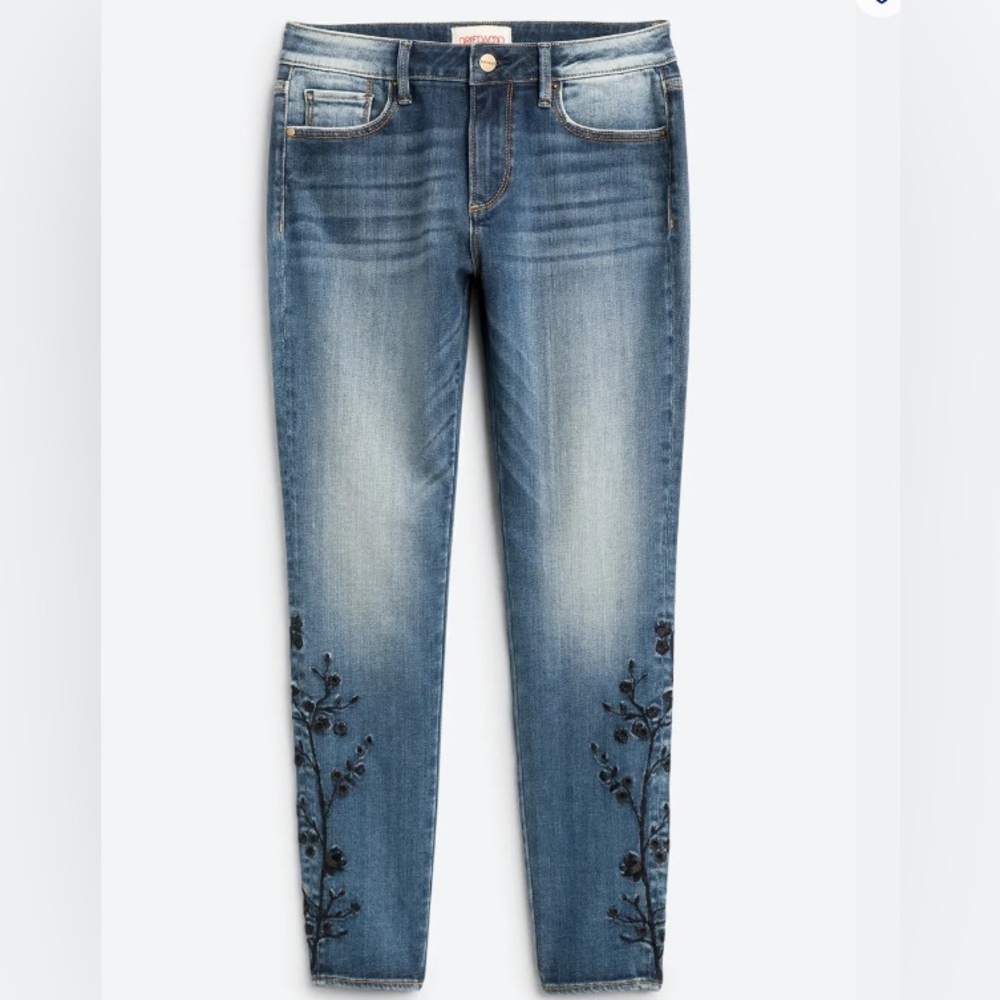 Driftwood • Angela Embroidered Skinny Jean